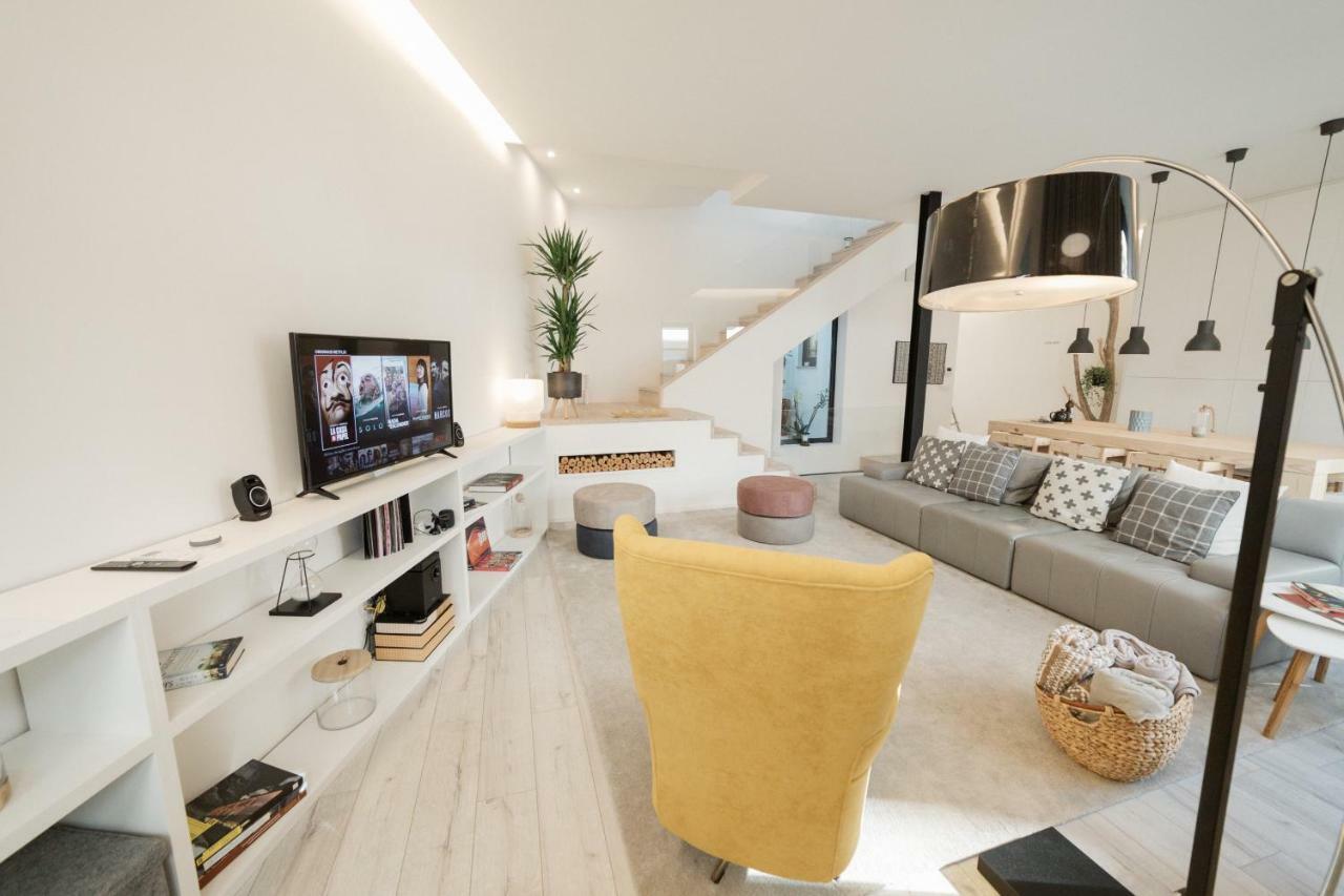Casa de Férias Retreat To A Stylish Concept House In *